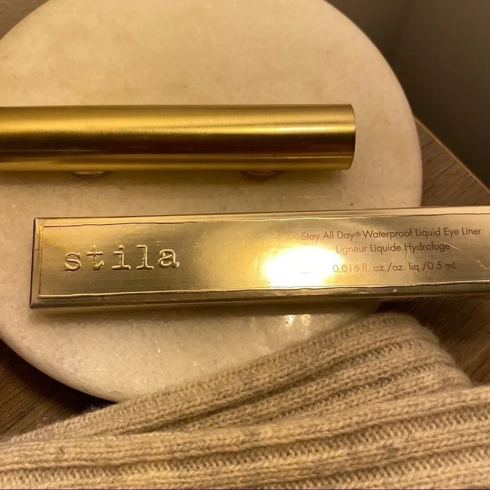 STILA  All Day Waterproof Liquid Liner
